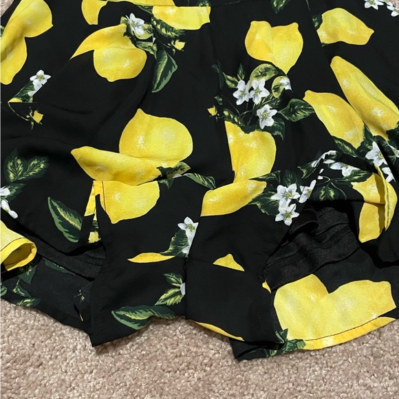 Lemon printed shorts (L) - Picture 2 of 6
